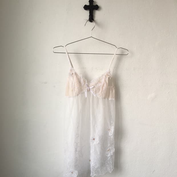 Flower point see through sleeveless