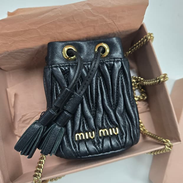 [A급컨디션] 미우미우 미니 버킷 크로스백