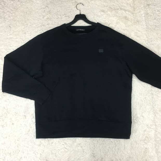 아크네스튜디오 포바 맨투맨 CC19