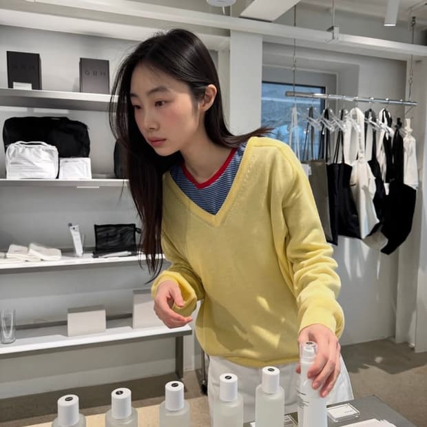 GBH APPAREL 지비에이치어패럴 루즈 브이넥 니트 (남영서님 착용)