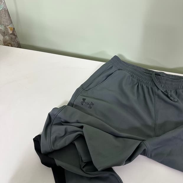 L 언더아머 진그레이 기본로고 머슬핏 밴딩 헬스 트레이닝팬츠