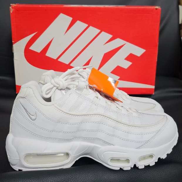 나이키 에어맥스95 에센셜 화이트 정품