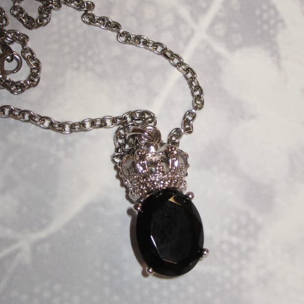 빈티지 크라운 블랙 큐빅 목걸이