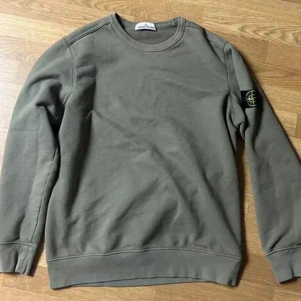 [L]스톤아일랜드 크루넥 카키 맨투맨