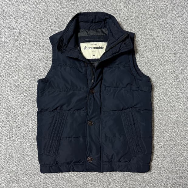 아배크롬비 패딩 조끼