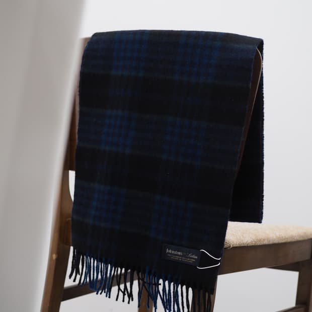 Johnstons cashemre/lambswool murffler 