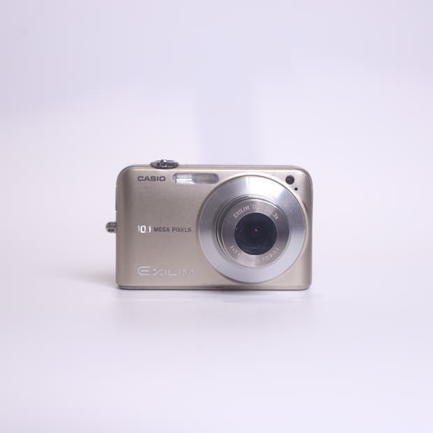 카시오 엑슬림 Z1050 골드