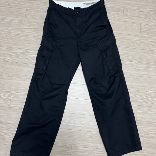 포터리 가먼트 워시드 카고 팬츠 블랙 1사이즈 판매합니다.