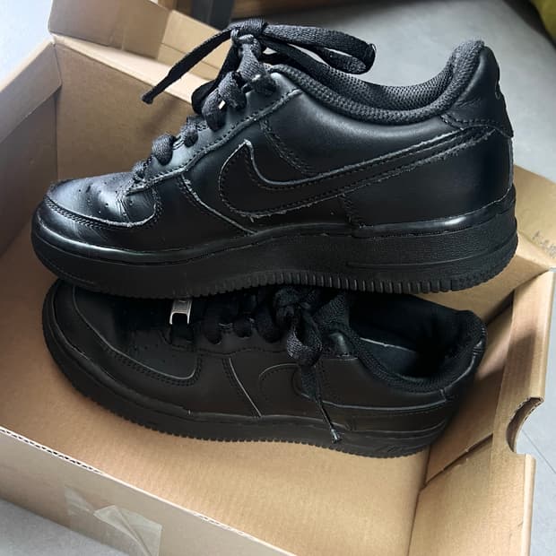 [225] 나이키 에어포스1 올블랙
