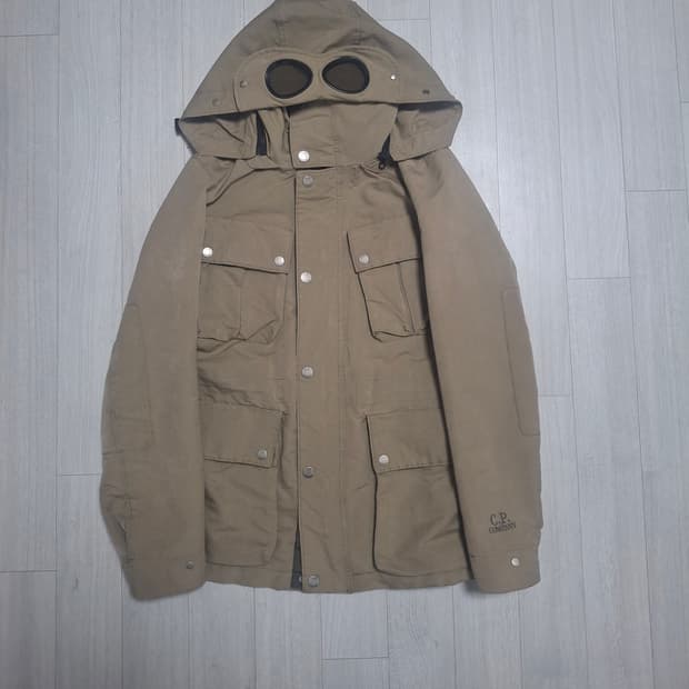 cp컴퍼니 고글 유틸리티 사파리 자켓