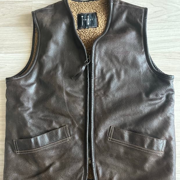 톰보이 가죽레더 베스트