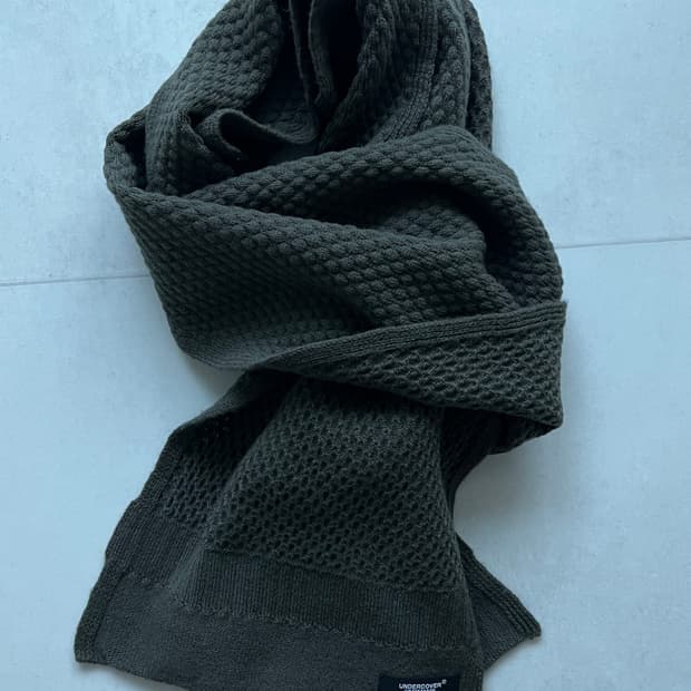 언더커버 카키 니트 머플러
