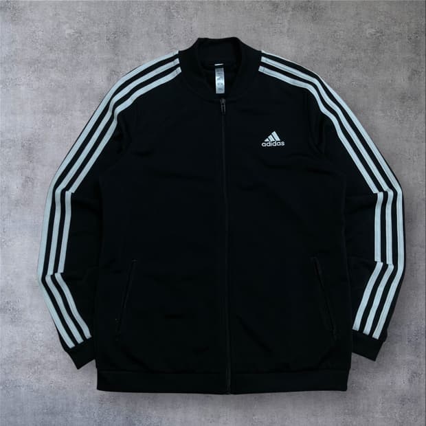 아디다스 스몰 로고 사이드 라인 블랙 트랙탑 져지