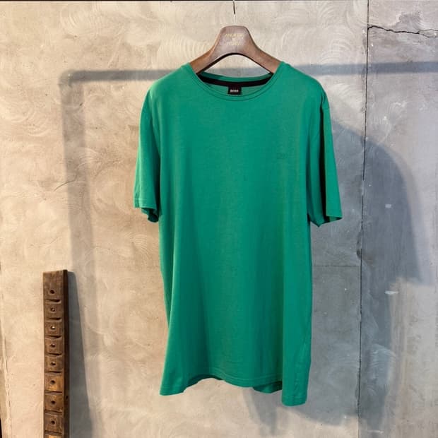 휴고보스 반팔 티셔츠 남성105