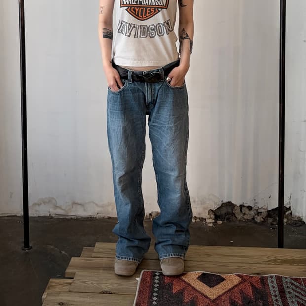 Levi’s 527 부츠컷 데님팬츠 