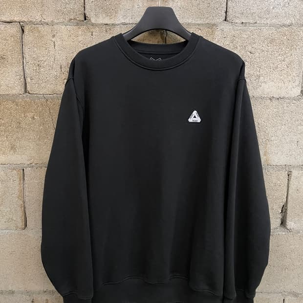 팔라스 소파 크루넥 맨투맨