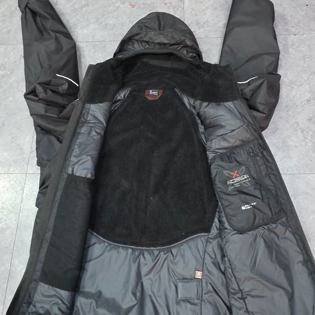 몬츄라 네비스 자켓