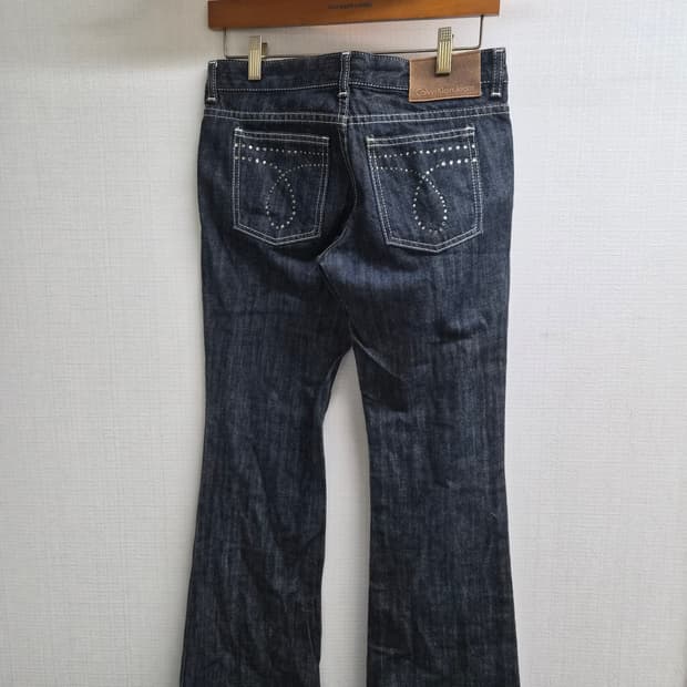 28) 캘빈클라인진 CKJ 부츠컷 비즈 데님 팝니다