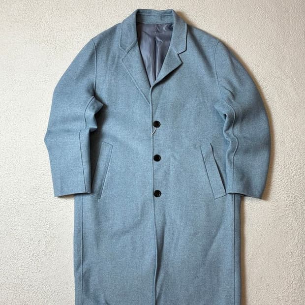 솔리드옴므 스카이블루 세미오버핏 핸드메이드 코트 PN7969