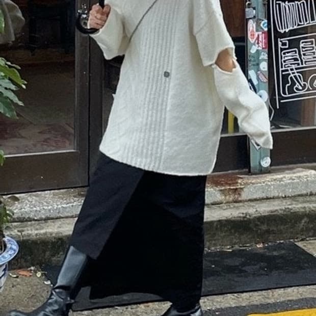 트리밍버드 슬리브 슬릿 보트넥 니트