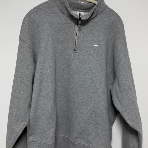 나이키 솔로 스우시 하프집업 회색 XXL