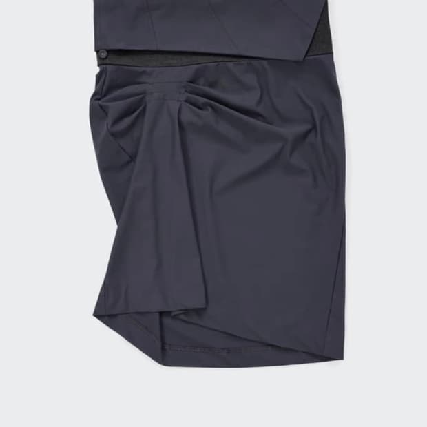 울리카상투스 Brace pintuck skirt (midnight) 구매