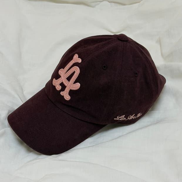 린에비뉴 볼캡 모자 와인브라운 버건디