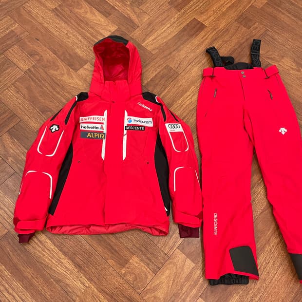 데상트 스키복 세트