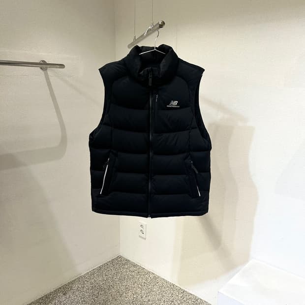 뉴발란스 NB로고 덕다운 조끼패딩