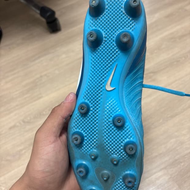 나이키 팬텀 프로 AG