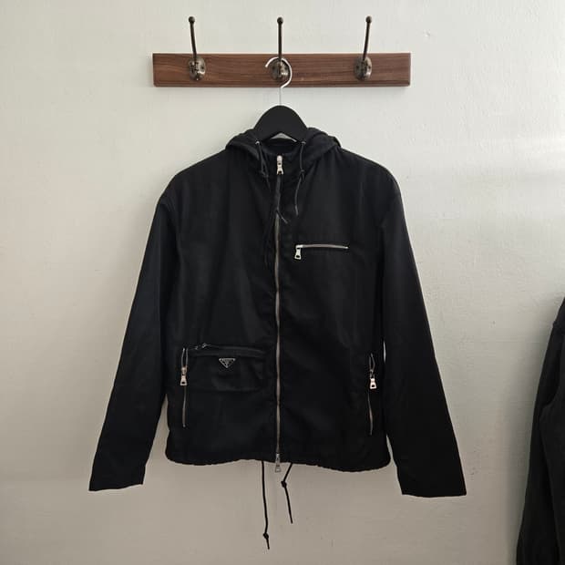 프라다 바람막이 
