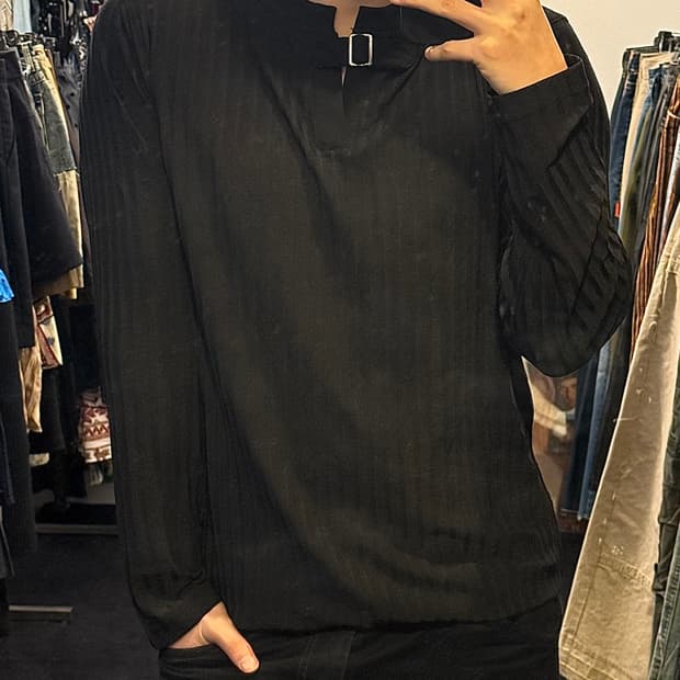 아르마니 익스체인지 스트라이프 니트 블랙 버클 롱슬리브리스 긴팔 헨리넥