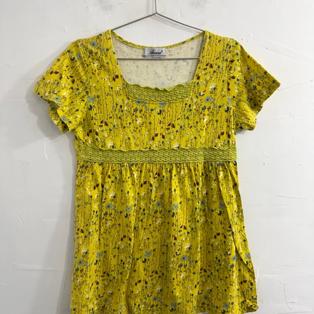 mori flower blouse