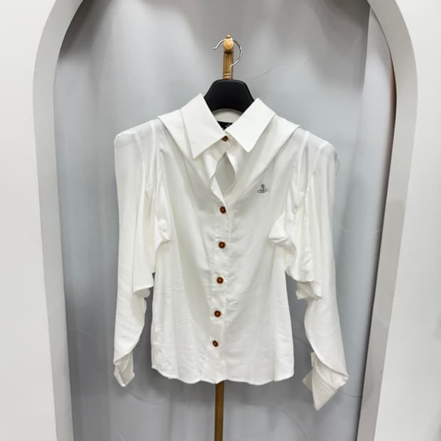 백화점판 비비안웨스트우드 셔츠 38사이즈 