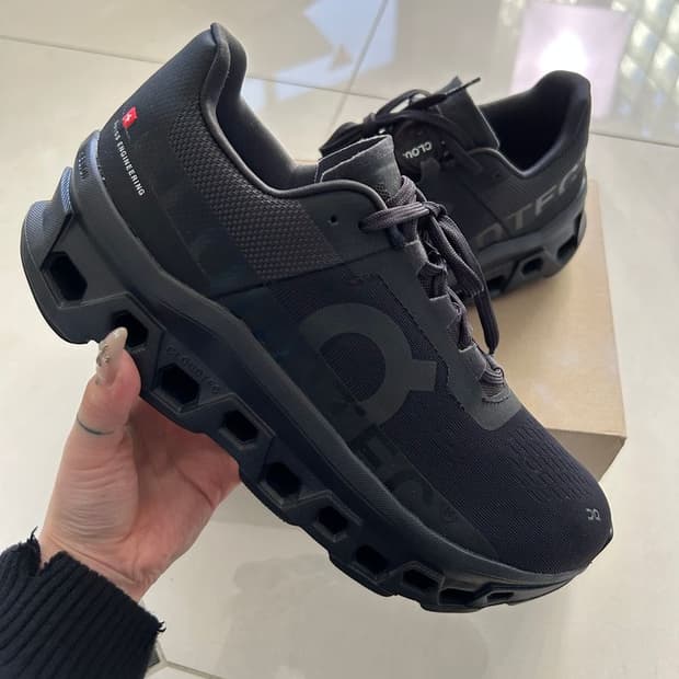 CLOUDMSTER SNEAKER 클라우드마스터 스니커즈