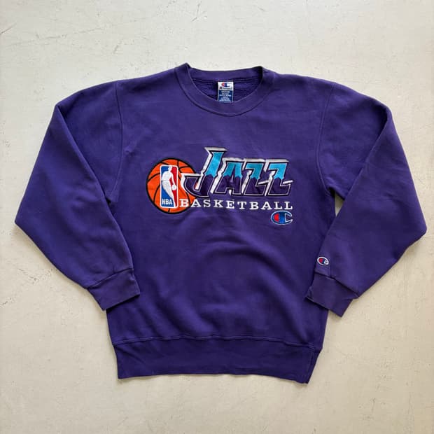 90's Champion NBA UTAH JAZZ sweatshirt.