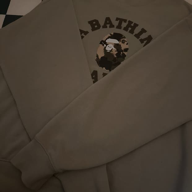 베이프 맵 카모 컬리지 릴렉스 핏 크루넥 스웻셔츠