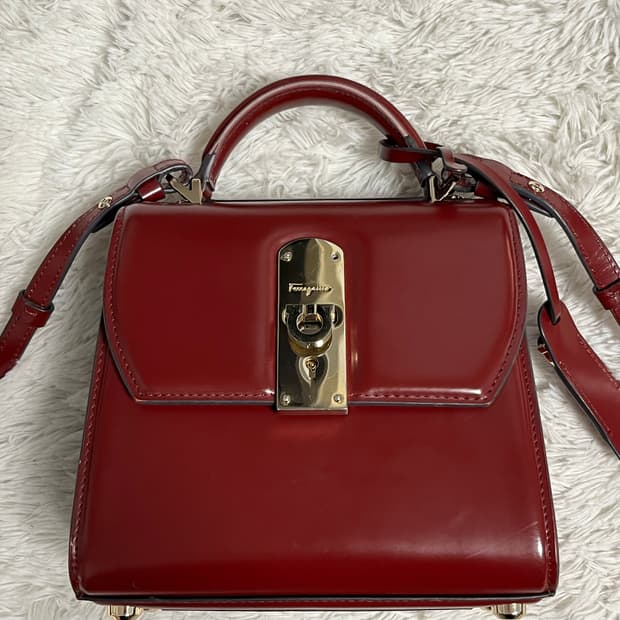 Ferragamo 페라가모 박시즈 스몰백 버건디