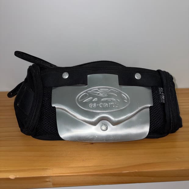 escarte 실버 블랙 힙색