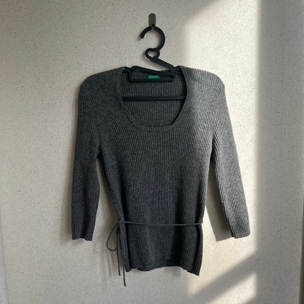 베네통 라운드넥 니트 Made in Italy, Wool 100%