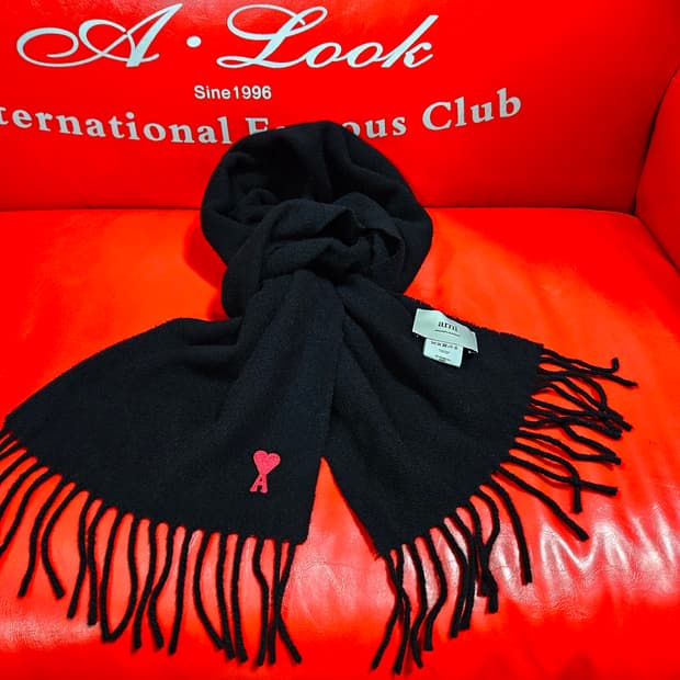 아미(Ami) 울 100% 하트로고 자수 머플러 25x190 size