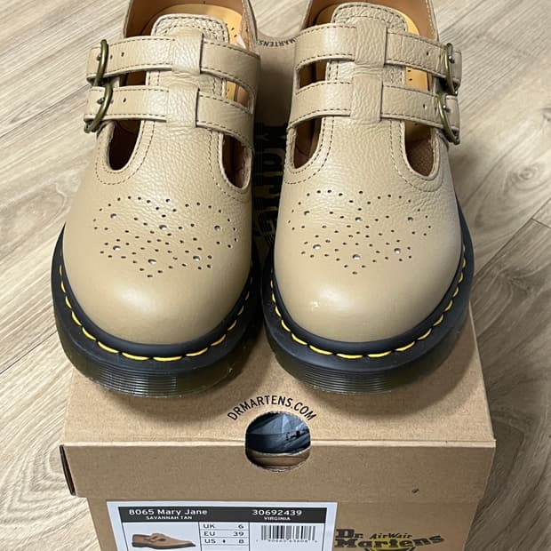 닥터마틴 8065 메리제인 245