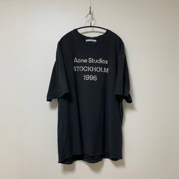 아크네 스톡홀름 1996 페이드 티셔츠 xl