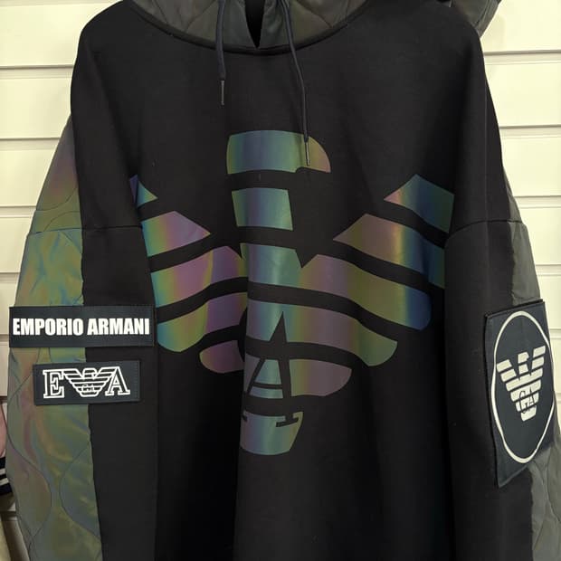 엠포리오 아르마니 블랙 리플렉티브 후드 패딩 105-110