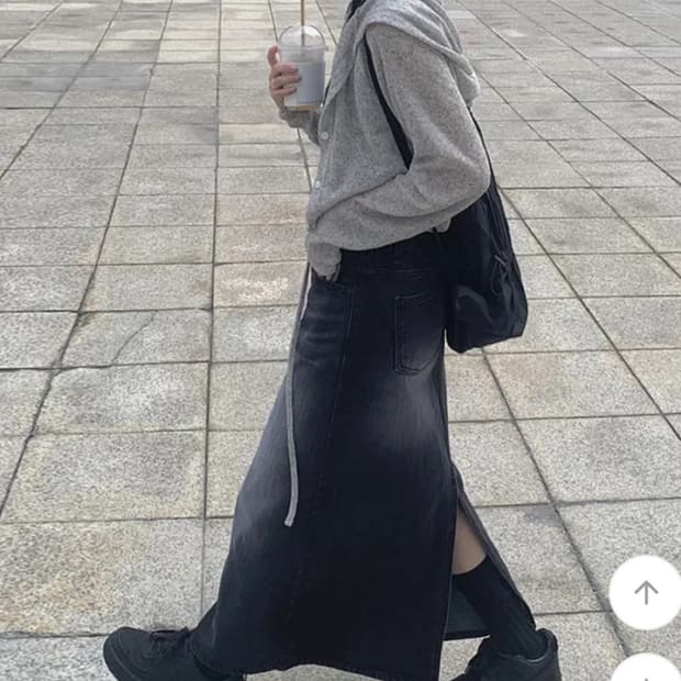애니원모어 데님 스커트 흑청 