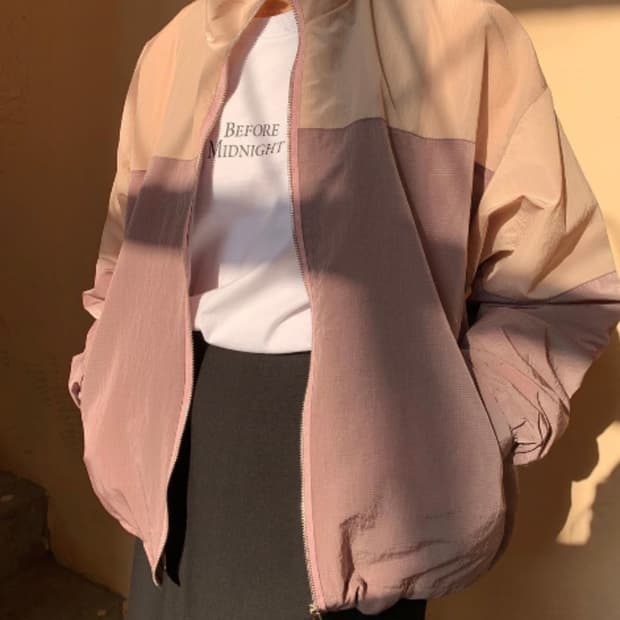 모데스트무드 바람막이