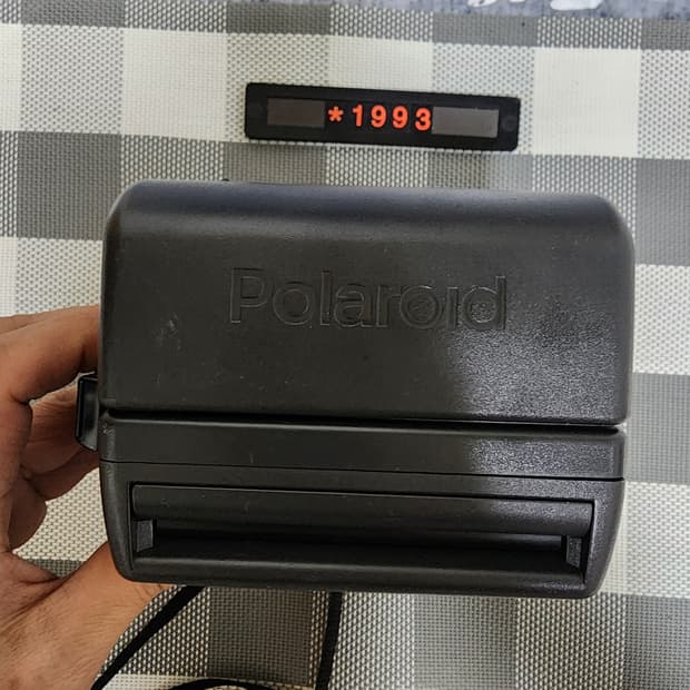 폴라로이드 클로즈업 636 즉석카메라