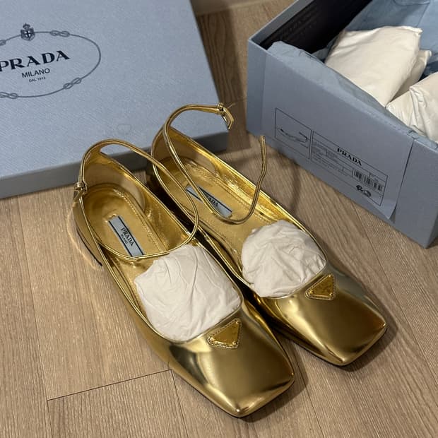프라다 prada 메탈 골드 플랫슈즈 36