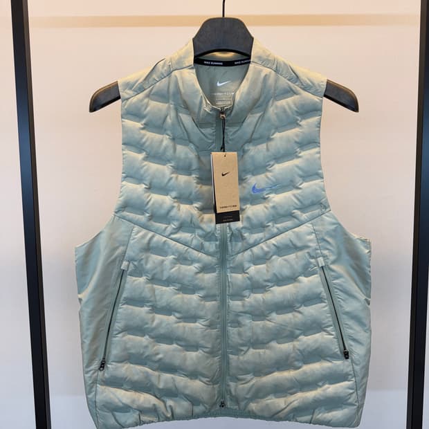 나이키 써마핏 ADV 리펠베스트 (L사이즈)