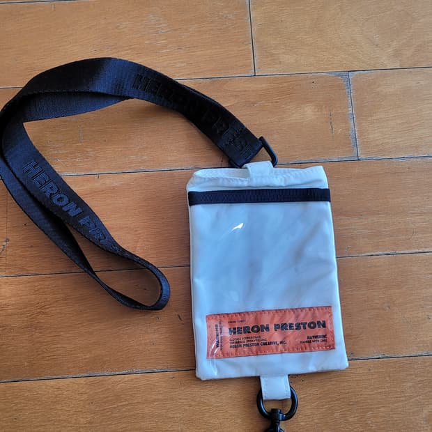 헤론프레스톤 목걸이 지갑 정품 